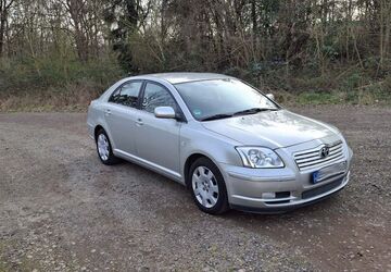Toyota Avensis 172.000 km 3.000 &euro; Bonn 53111