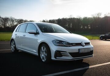 VW Golf 90.000 km 20.950 &euro; Köln 50859