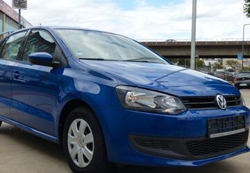 VW Polo 31.151 km 7.900 &euro; Köln 51105