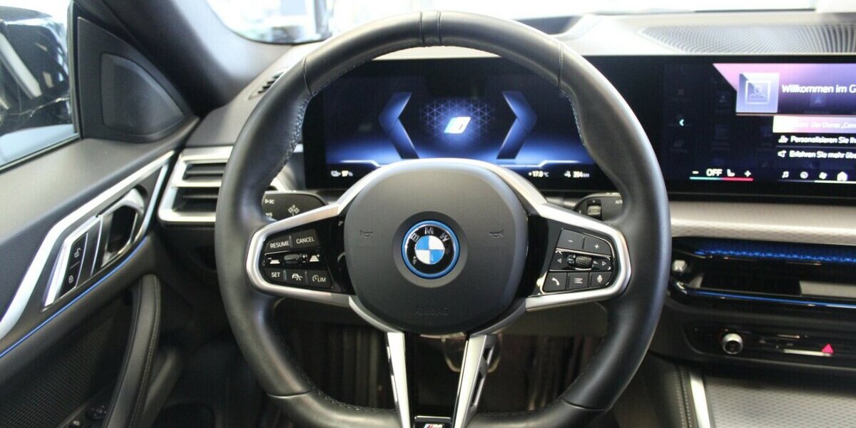 BMW i4 eDrive 40 Gran Coupe M Sport - Head-Up - 22.177 km 45.480 &euro; Euskirchen 53881