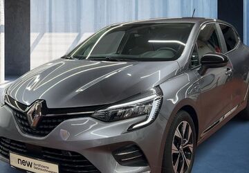 Renault Clio 37.660 km 14.712 &euro; Köln 50939