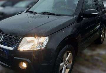 Suzuki Grand Vitara 148.000 km 8.999 &euro; Köln 51107