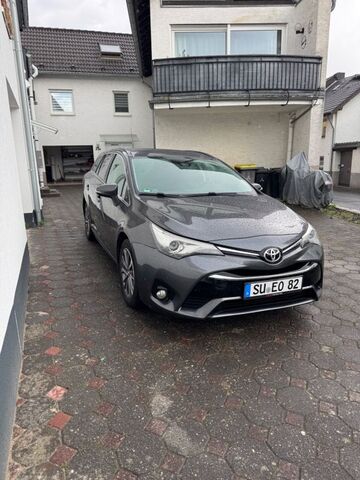 Gebrauchte Toyota Avensis