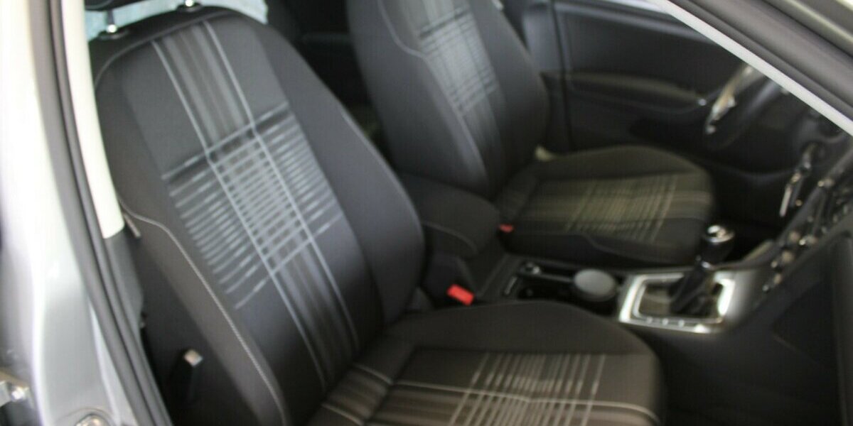 VW Golf 1.2 TSI BlueMotion Lounge 95.780 km 10.780 &euro; Euskirchen 53881