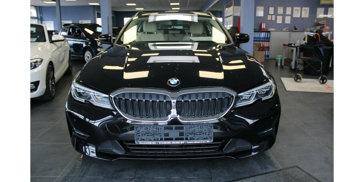 BMW 330i xDrive Touring Aut. Advantage 68.255 km 26.980 &euro; Euskirchen 53881