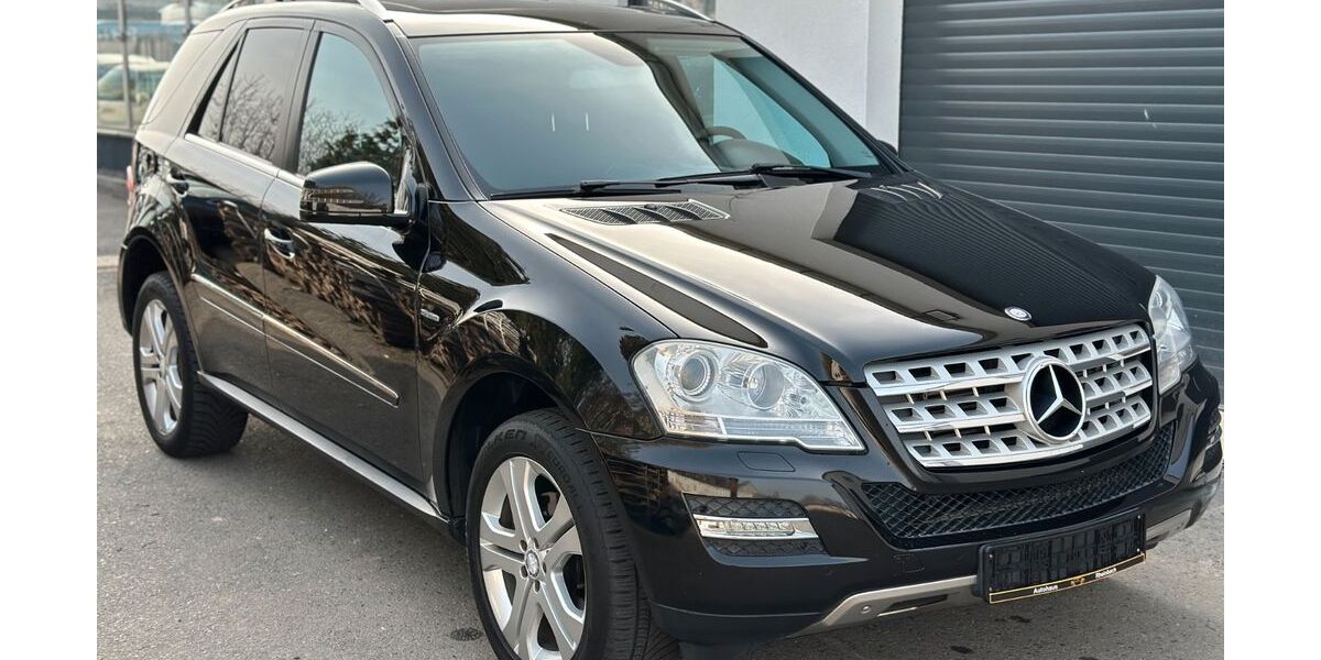 Mercedes-Benz ML 300 165.000 km 14.490 &euro; Rheinbach 53359