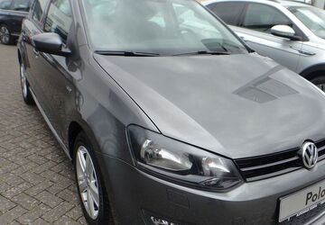VW Polo 121.300 km 7.993 &euro; Königswinter 53639