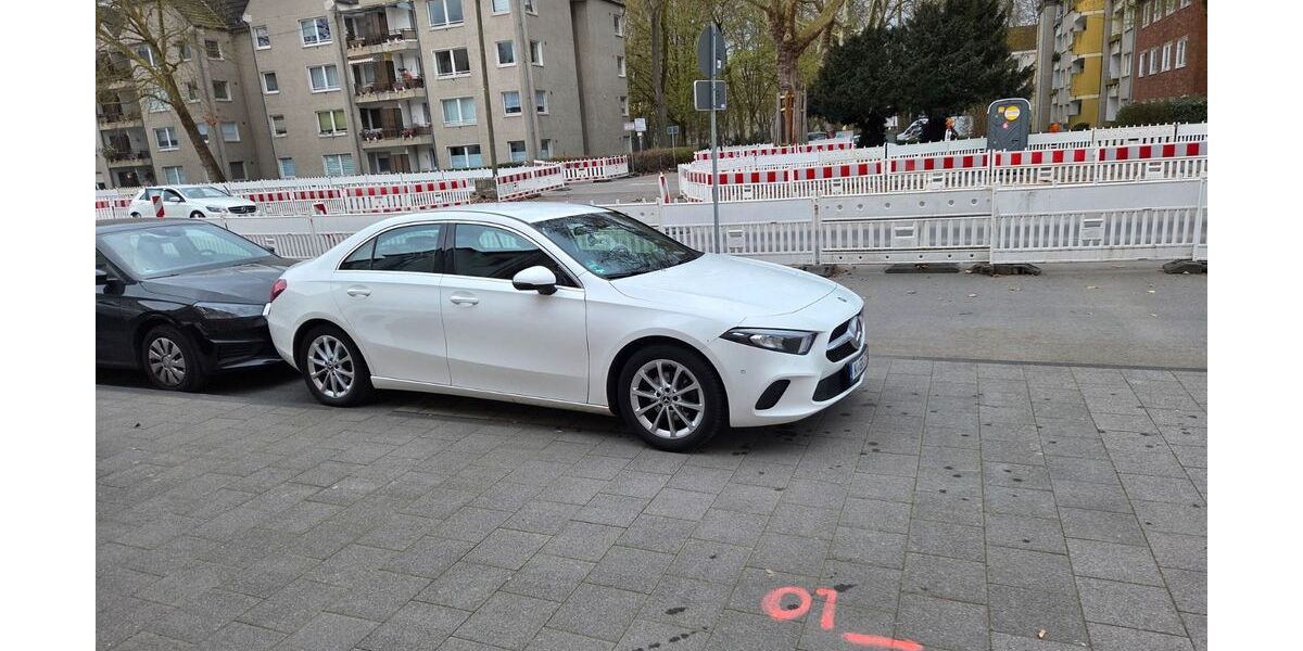 Mercedes-Benz A 180 138.000 km 22.950 &euro; köln 50676