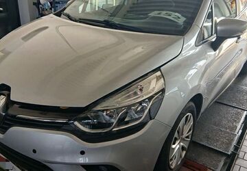 Renault Clio 88.000 km 7.938 &euro; Köln 51067