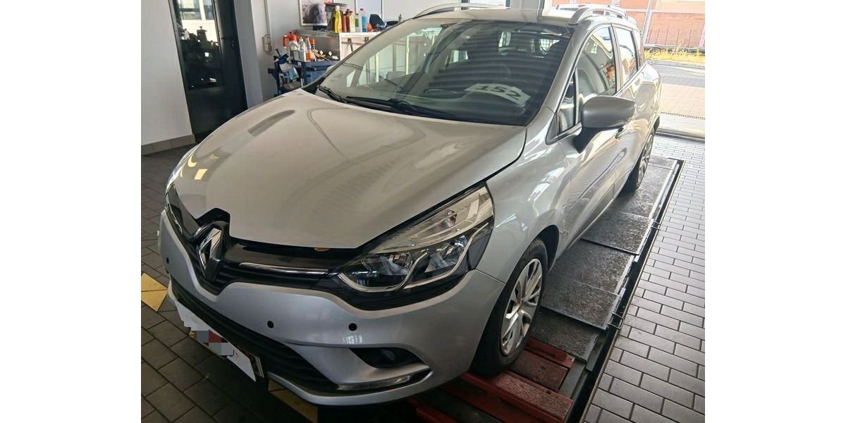 Renault Clio 88.000 km 7.938 &euro; Köln 51067
