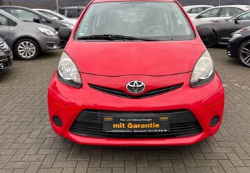 Toyota Aygo (X) 110.000 km 4.599 &euro; Bonn 53179
