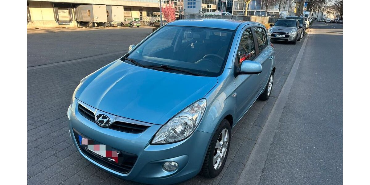 Hyundai i20 148.250 km 3.350 &euro; köln 50739