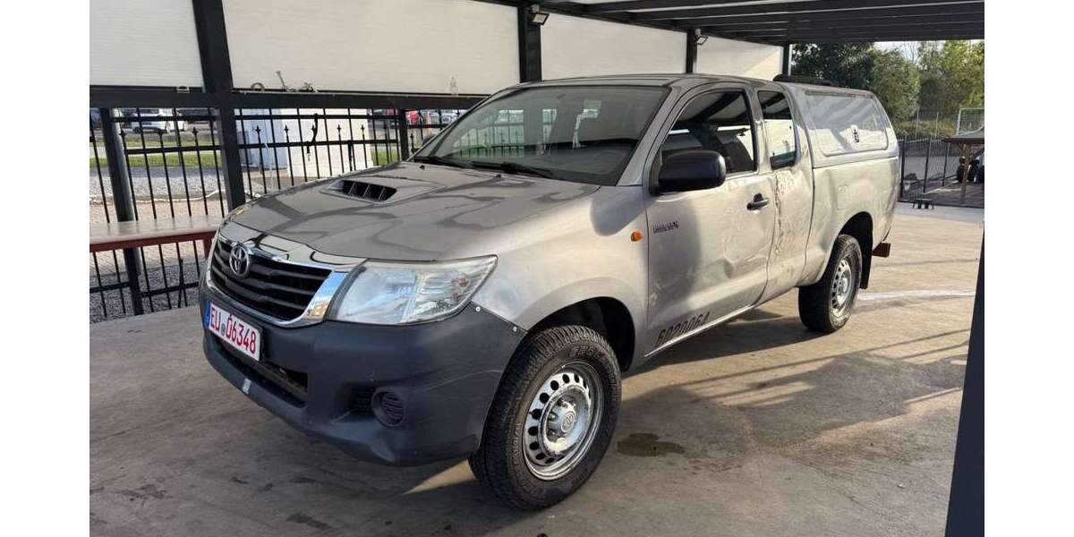 Toyota Hilux 299.000 km 12.999 &euro; Euskirchen 53879