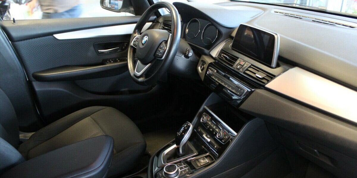 BMW 218 Gran Tourer d Advantage 117.506 km 15.980 &euro; Euskirchen 53881