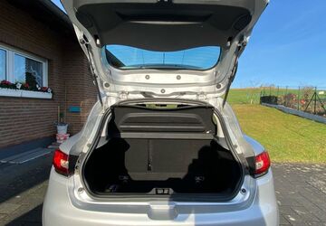 Renault Clio 65.135 km 7.800 &euro; Much 53804