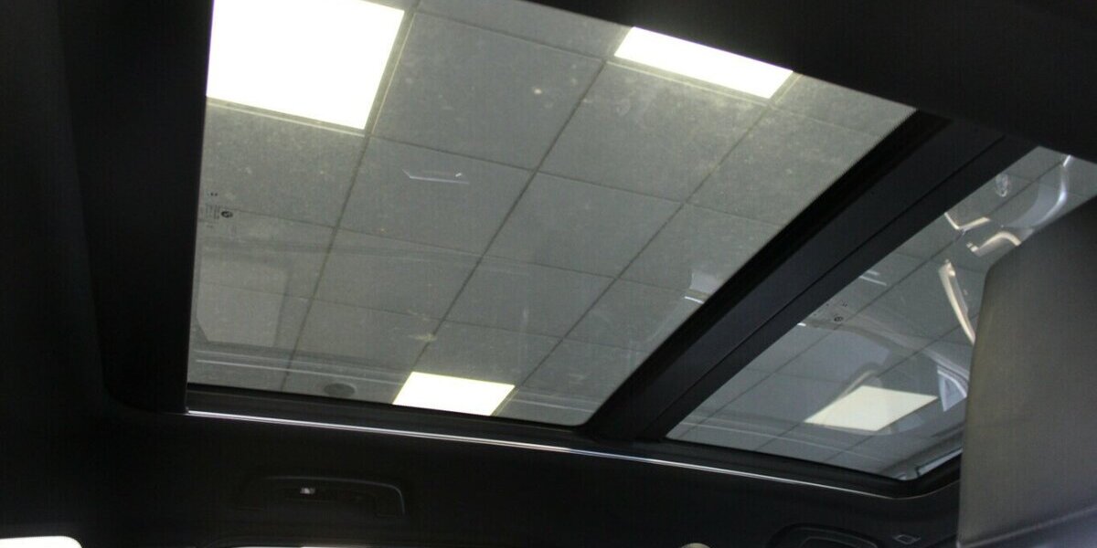 BMW 218d Active Tourer Aut. - M SPORT - Leder - Panora 53.725 km 28.980 &euro; Euskirchen 53881