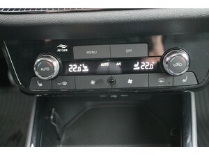 Skoda Fabia TSi 115 Alu PDC LED Kamera SOFORT 9 km 20.595 &euro; Bonn 53225