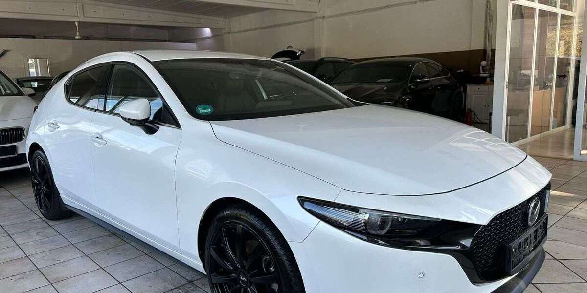 Mazda 3 81.000 km 18.200 &euro; Bonn 53119