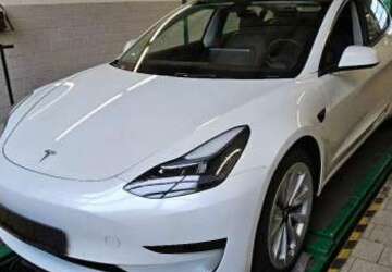 Tesla Model 3 48.480 km 25.200 &euro; Eitorf 53783