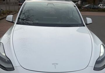 Tesla Model Y 38.000 km 33.900 &euro; Bergisch Gladbach 51427