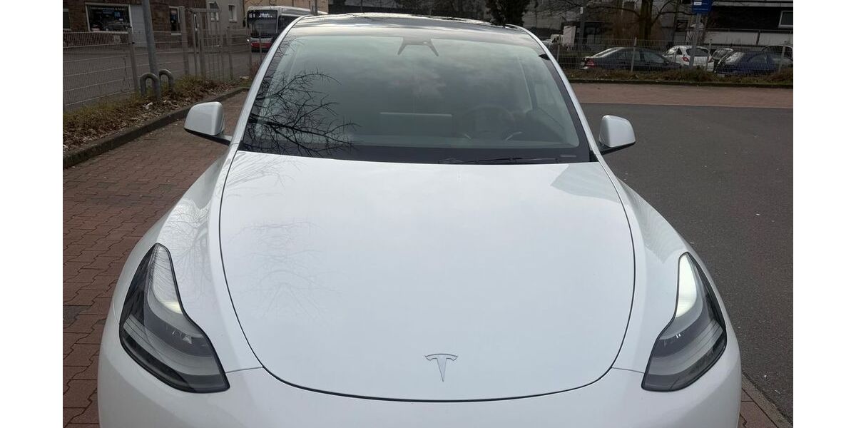 Tesla Model Y 38.000 km 33.900 &euro; Bergisch Gladbach 51427