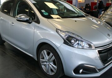 Peugeot 208 1.2 PureTech 82 Style - Panorama - 5-Türig - 89.226 km 8.980 &euro; Euskirchen 53881