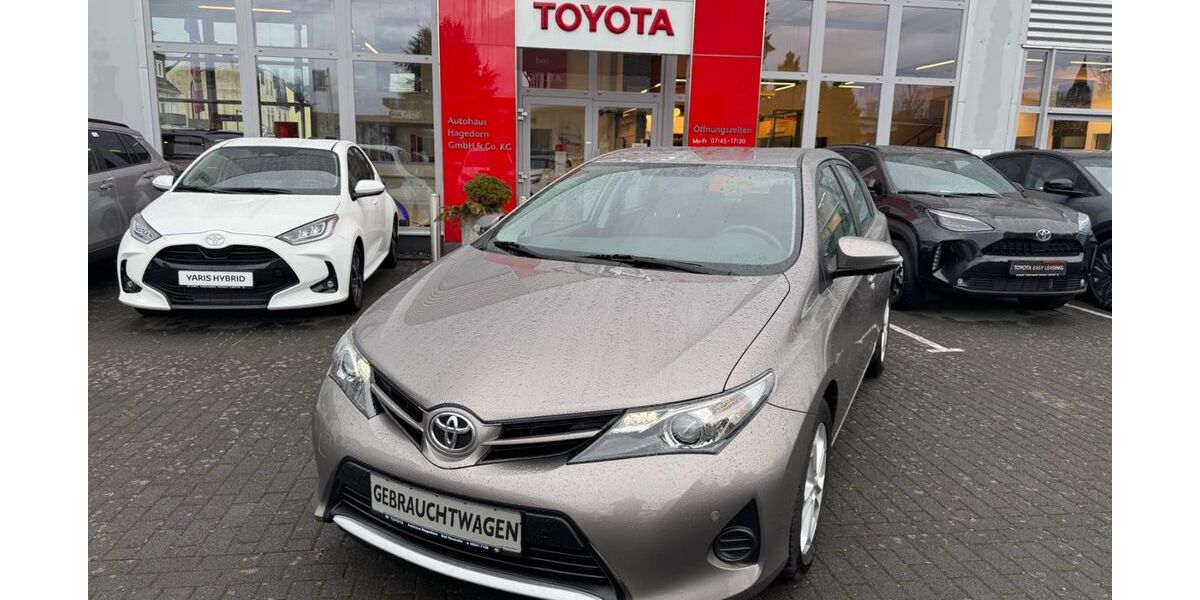 Toyota Auris 74.100 km 9.290 &euro; Bad Neuenahr 53474