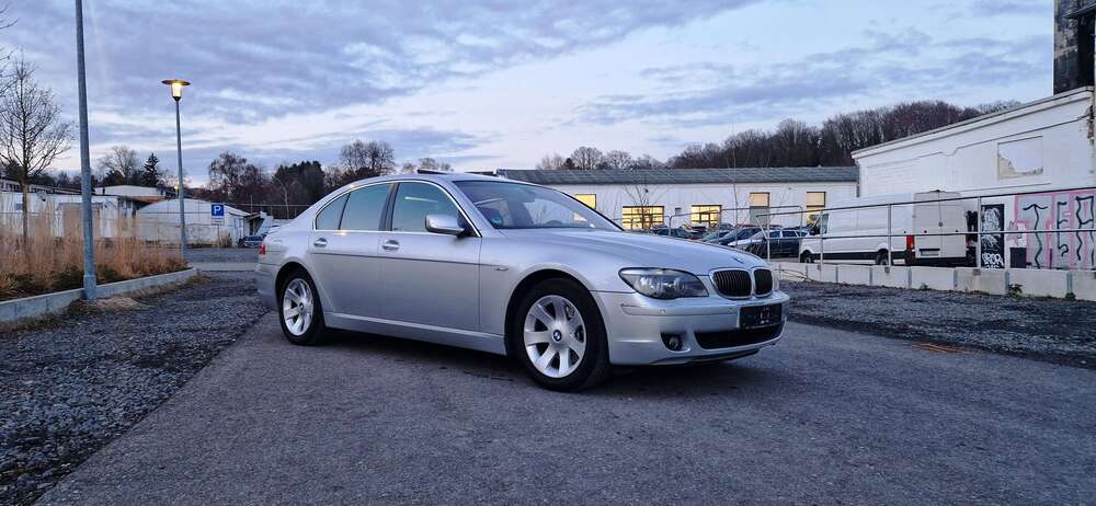 BMW 730 261.000 km 6.950 &euro; Bergisch Gladbach 51469