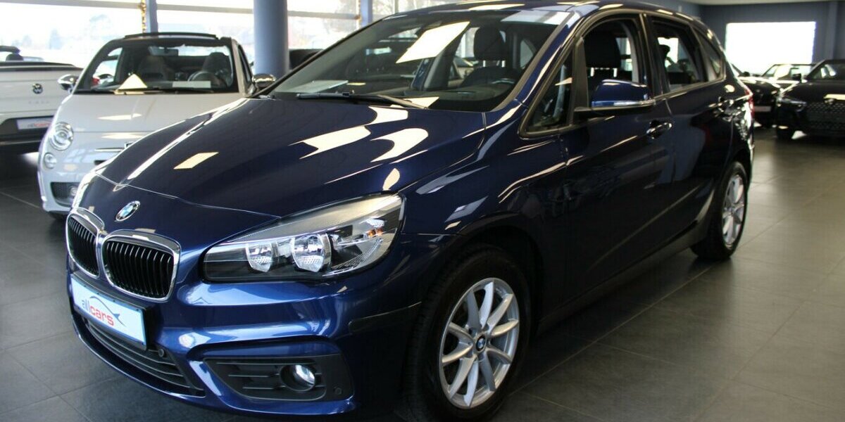 BMW 220 220i Active Tourer Aut. Advantage - Navi - PDC 49.770 km 17.980 &euro; Euskirchen 53881