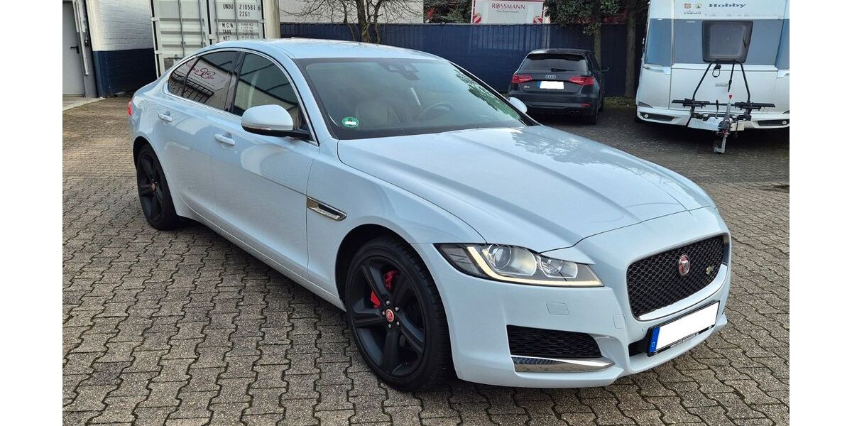 Jaguar XF 39.815 km 24.200 &euro; Köln 50769