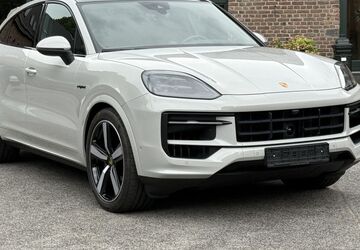 Porsche Cayenne 10.900 km 121.790 &euro; Frechen (bei Köln) 50226