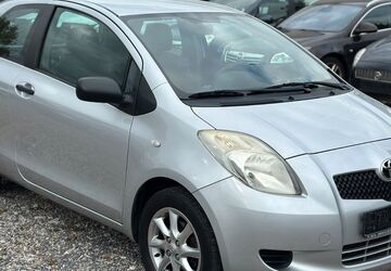 Toyota Yaris 119.700 km 2.990 &euro; Rheinbach 53359