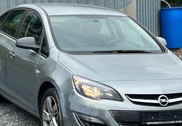 Opel Astra 32.500 km 5.999 &euro; Overath bei Köln 51491