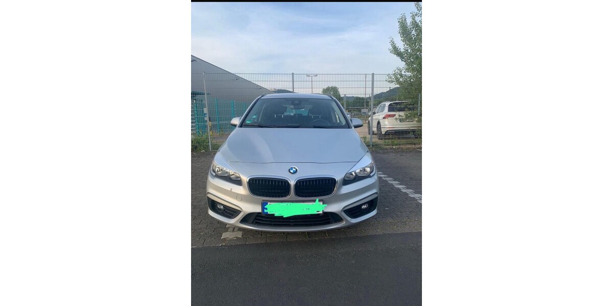 BMW 218 150.000 km 7.000 &euro; Bonn 53111