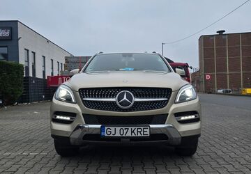 Mercedes-Benz ML 250 231.200 km 16.500 &euro; Bergisch gladbach 51429