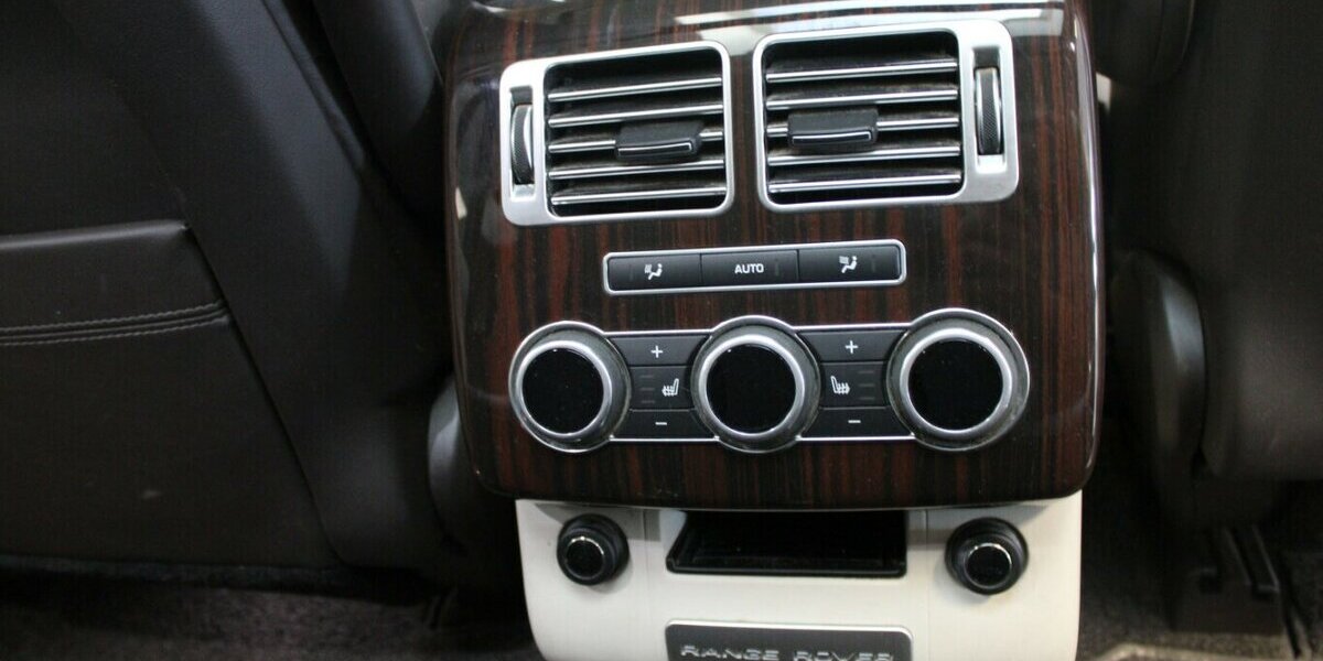 Land Rover Range Rover 4.4 SDV8 Vogue 182.940 km 27.980 &euro; Euskirchen 53881