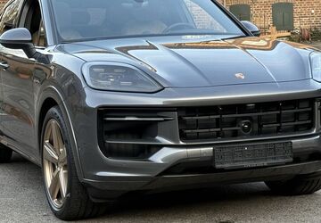 Porsche Cayenne 9.700 km 117.790 &euro; Frechen (bei Köln) 50226