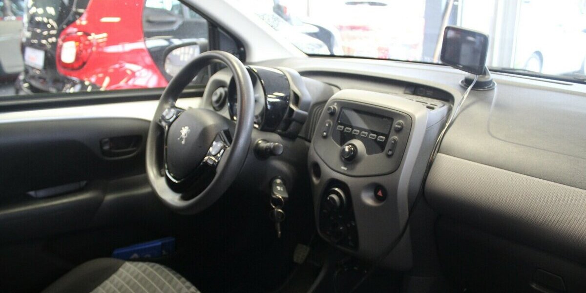 Peugeot 108 VTi 72 Active 15.505 km 9.980 &euro; Euskirchen 53881