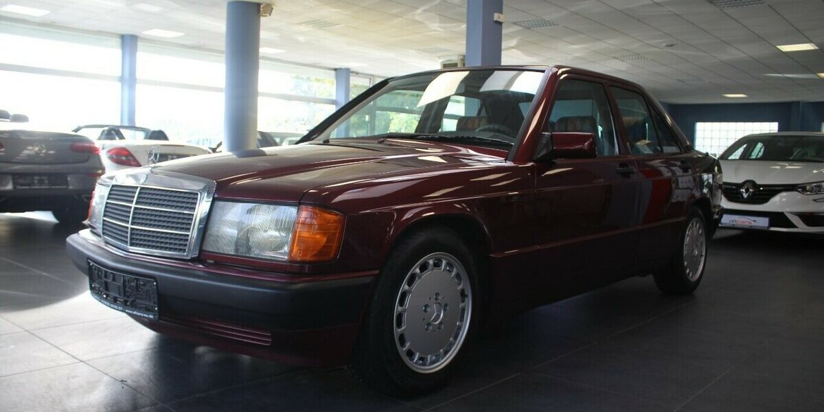 Mercedes-Benz 190 E 1.8 Avantgarde Rosso TOP ZUSTAND 130.065 km 19.980 &euro; Euskirchen 53881