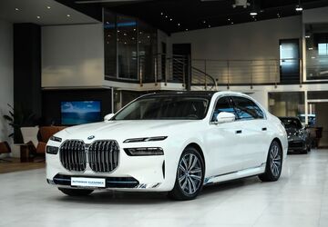 BMW i7 24.023 km 75.980 &euro; Köln 51147