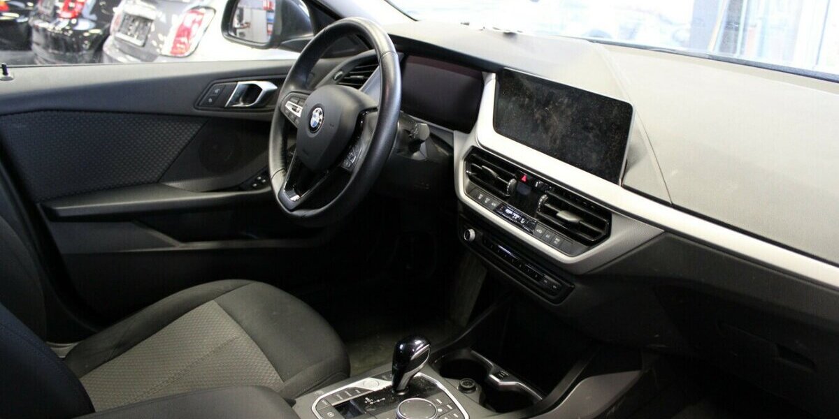 BMW 118 118i Aut. Advantage 34.350 km 21.980 &euro; Euskirchen 53881