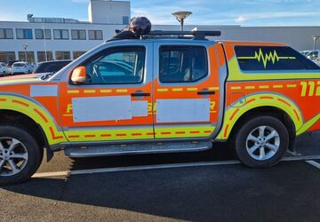 Nissan Navara 208.000 km 10.900 &euro; Köln 50735