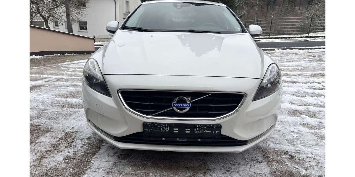 Volvo V40 161.000 km 7.490 &euro; Remagen-Rolandseck 53424