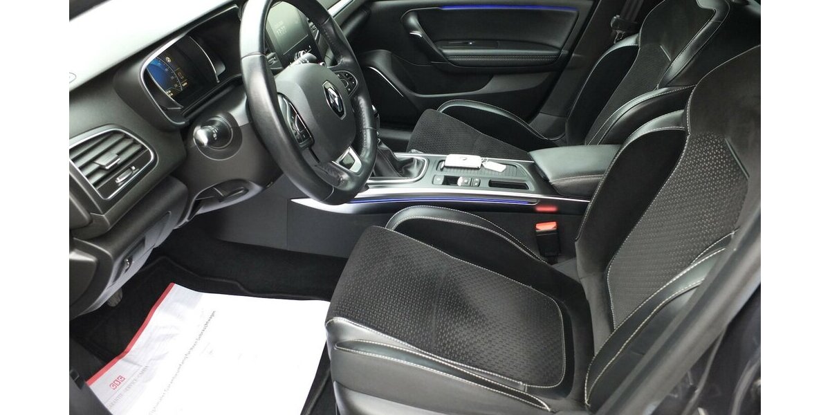 Renault Megane INTENS NAVI EINPARKHILFE KLIMAAUTOMATIK 108.795 km 11.498 &euro; Köln 50858