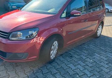 VW Touran 299.895 km 5.699 &euro; Remagen 53424