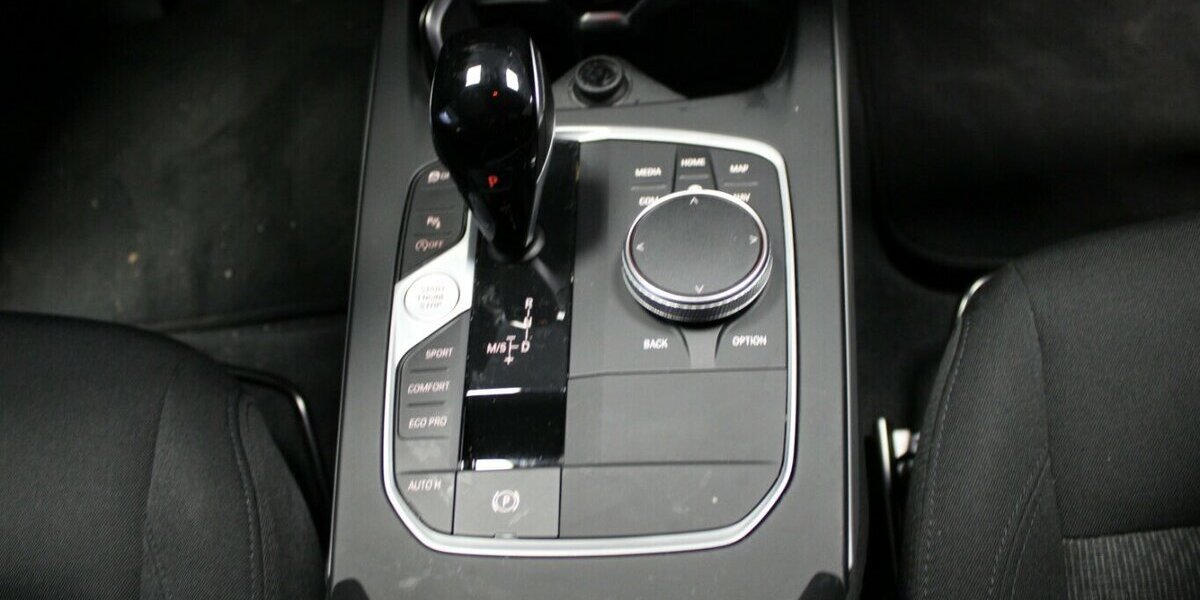 BMW 118 118i Aut. Advantage 48.290 km 20.980 &euro; Euskirchen 53881