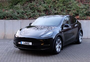 Tesla Model Y 29.493 km 41.480 &euro; Köln 50996
