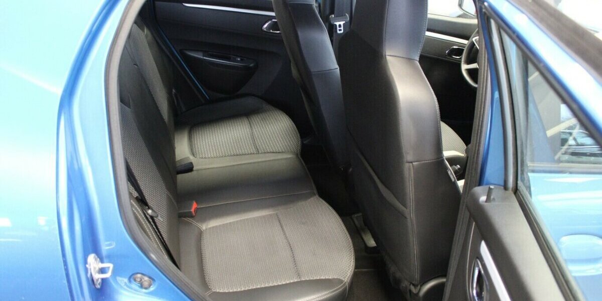 Dacia Spring Electric Essential 16.840 km 9.980 &euro; Euskirchen 53881