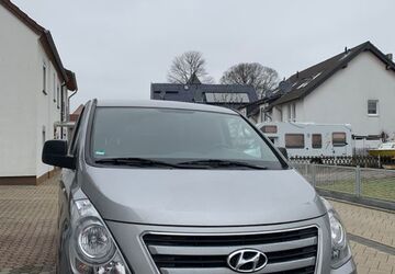 Hyundai H-1 Starex 132.000 km 17.000 &euro; Niederkassel 53859