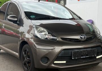 Toyota Aygo (X) 165.000 km 3.999 &euro; Euskirchen 53879